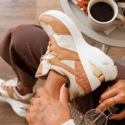 Νέος 🌟 The Fashion Project 👟 Sneakers Wedges - Μπεζ 🧨 -Sneakers Κατάστημα athlitika se sunduasmous xrwmatwn me takouni 95219 kkiz