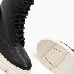 Εκπτωση 💯 Μπότες με κορδόνια και διχρωμία Estil - Μαύρο 🛒 14 Εκπτωση 💯 Μπότες με κορδόνια και διχρωμία Estil - Μαύρο 🛒 -Sneakers Κατάστημα estil combat mpotes me dixrwmia 96875 hvdi