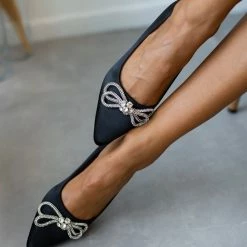 Αγορά 🥰 The Fashion Project Μπαλαρίνες μυτερές σατέν χωρίς τακούνι - Μαύρο 🥰 -Sneakers Κατάστημα goves muteres saten xwris takouni 105922 87kn