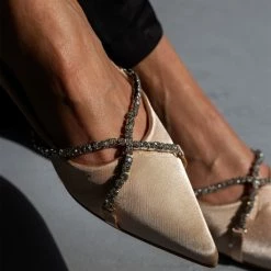 Καλύτερες κριτικές για ⭐ The Fashion Project Μπαλαρίνες σατέν με Strass χωρίς τακούνι - Άμμου 😍 15 Καλύτερες κριτικές για ⭐ The Fashion Project Μπαλαρίνες σατέν με Strass χωρίς τακούνι - Άμμου 😍 -Sneakers Κατάστημα goves saten me strass xwris takouni 100052 gwd8