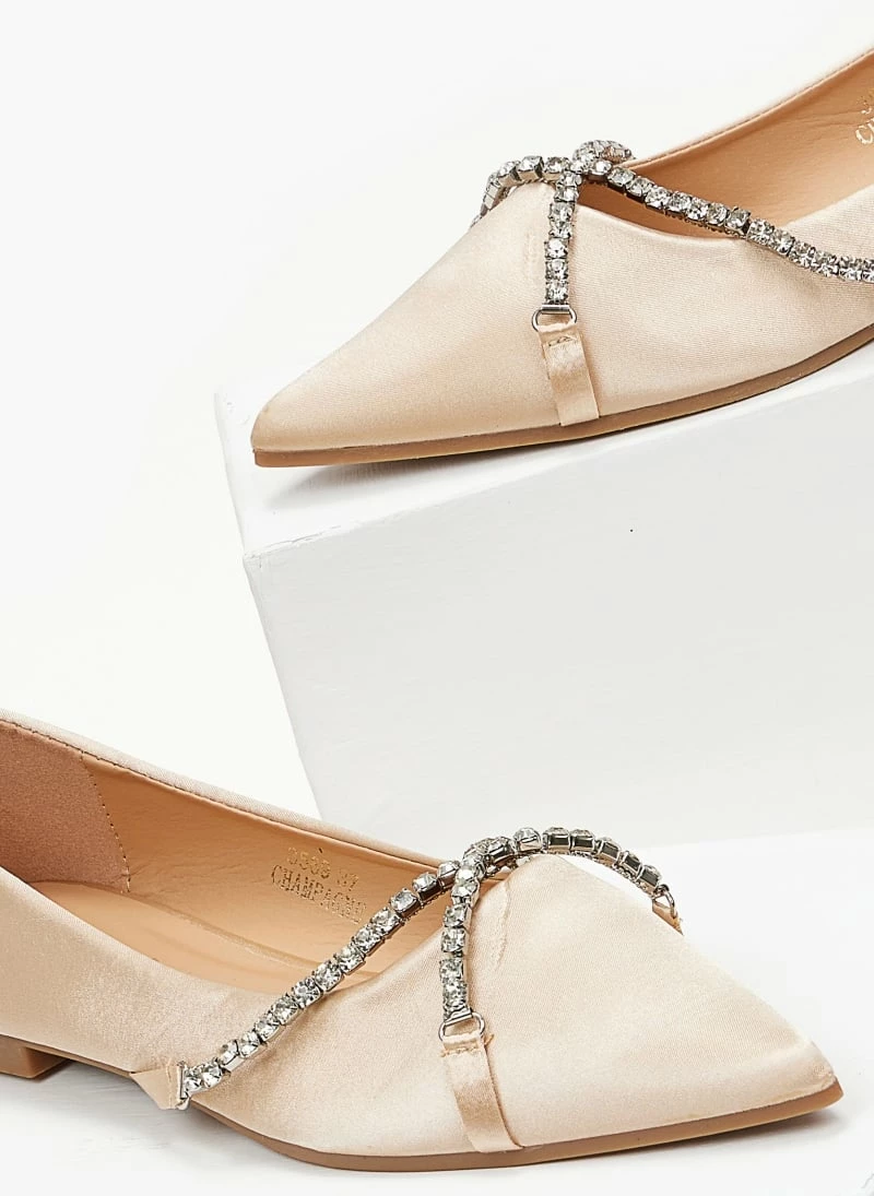 Καλύτερες κριτικές για ⭐ The Fashion Project Μπαλαρίνες σατέν με Strass χωρίς τακούνι - Άμμου 😍 5 Καλύτερες κριτικές για ⭐ The Fashion Project Μπαλαρίνες σατέν με Strass χωρίς τακούνι - Άμμου 😍 - Image 3