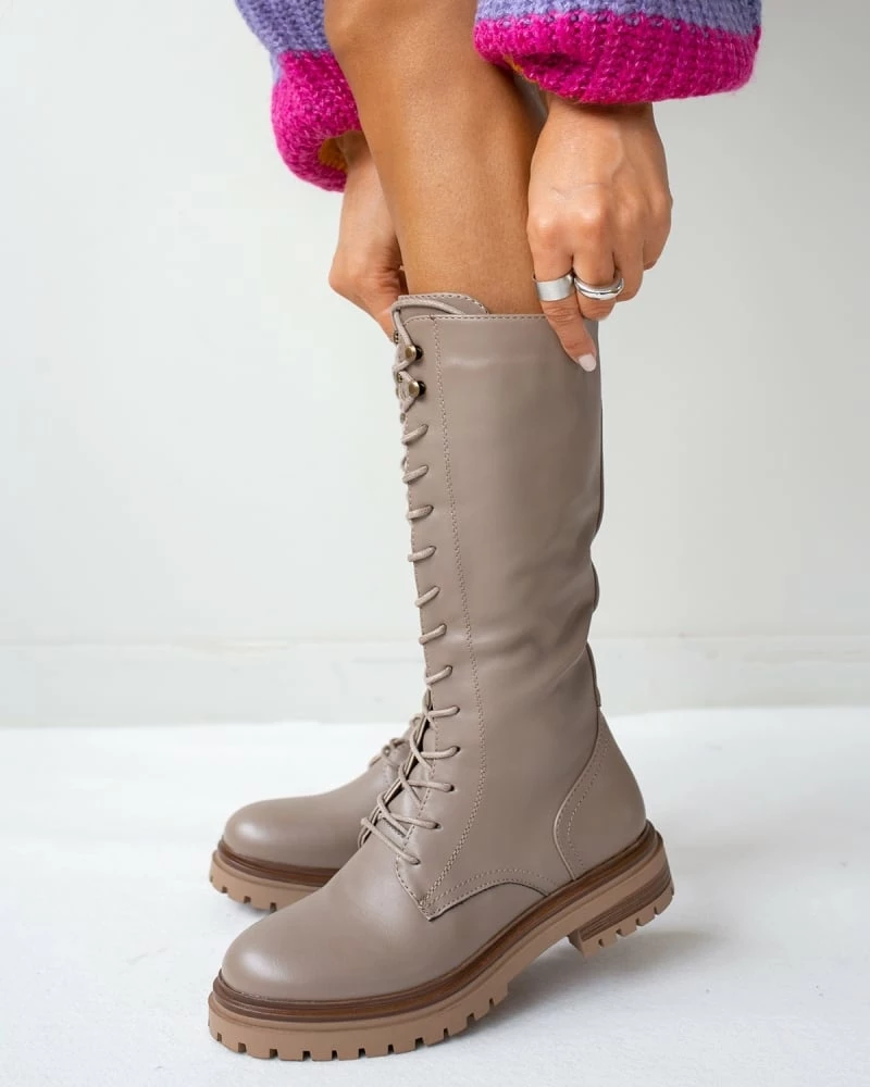 Συμφωνίες 💯 The Fashion Project Μπότες με κορδόνια - Πούρο ⭐ 3 Συμφωνίες 💯 The Fashion Project Μπότες με κορδόνια - Πούρο ⭐