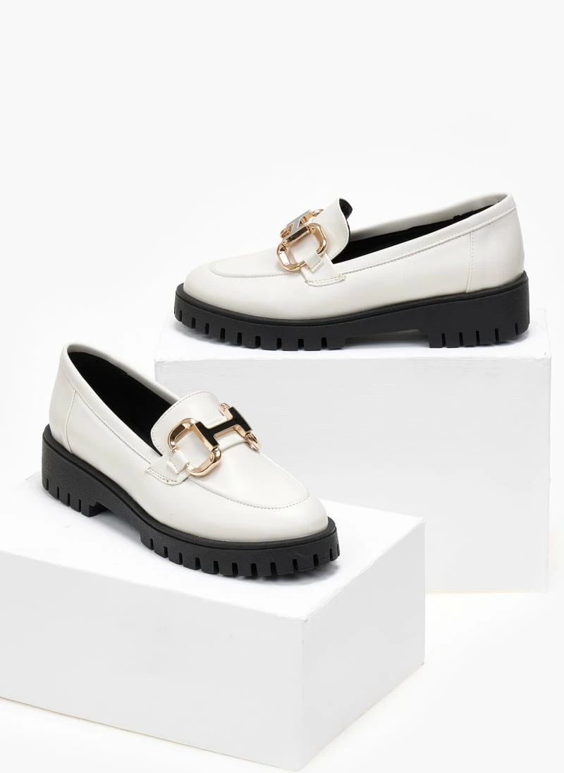 Νέος 😍 Loafers φλωρεντίκ με μέταλλο Estil - Μπεζ ⭐ 4 Νέος 😍 Loafers φλωρεντίκ με μέταλλο Estil - Μπεζ ⭐ - Image 2