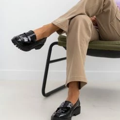 Πολύ καλή προσφορά 😉 Loafers λουστρίνι Estil - Μαύρο 🔔 -Sneakers Κατάστημα loafers loustrini estil 108494 hnpg