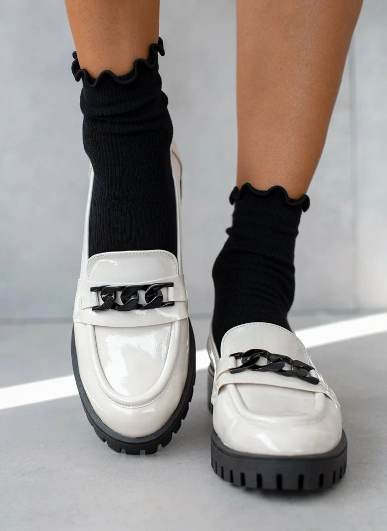 Ολοκαίνουργιο 👍 Loafers λουστρίνι με αλυσίδα Estil - Μπεζ 🎉 9 Ολοκαίνουργιο 👍 Loafers λουστρίνι με αλυσίδα Estil - Μπεζ 🎉 - Image 7