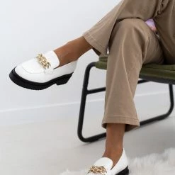 Εξοδος 🔔 Loafers λουστρίνι με αλυσίδα Tfp - Λευκό 😍 -Sneakers Κατάστημα loafers loustrini me alusida tfp 108257 hlcl