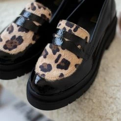 Φτηνός 👏 Loafers λουστρίνι με Pattern Estil - Μαύρο ✨