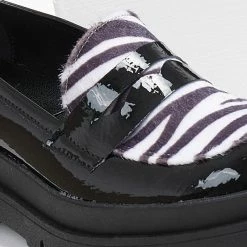 Τοπ 10 ✨ Loafers λουστρίνι με Pattern Estil - Λευκό/Μαύρο 😀 -Sneakers Κατάστημα loafers loustrini me pattern estil 108941 n66b