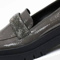 Ολοκαίνουργιο 👏 Loafers λουστρίνι με Strass Estil - Γκρι 👏 -Sneakers Κατάστημα loafers loustrini me strass estil 108766 jgpf