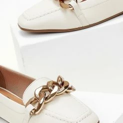 Ολοκαίνουργιο ✔️ Loafers με αλυσίδα VIZZANO 1369.102 - Λευκό 💯
