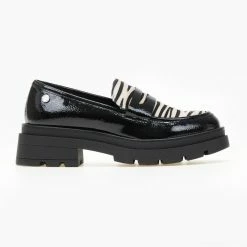 Προώθηση 😍 Xti Footwear Loafers λουστρίνι με οικολογικό Ponyskin Xti 140215 - Zebra 🥰 13 Προώθηση 😍 Xti Footwear Loafers λουστρίνι με οικολογικό Ponyskin Xti 140215 - Zebra 🥰 -Sneakers Κατάστημα loafers me oikologiko ponyskin xti 140215 106399 7dwy