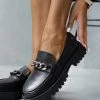 Εκπτωση 💯 Loafers δερμάτινα με αλυσίδα CARMELA 160358 - Μαύρο 🤩 -Sneakers Κατάστημα mokasinia me alusida carmela 160358 106178 kc8p