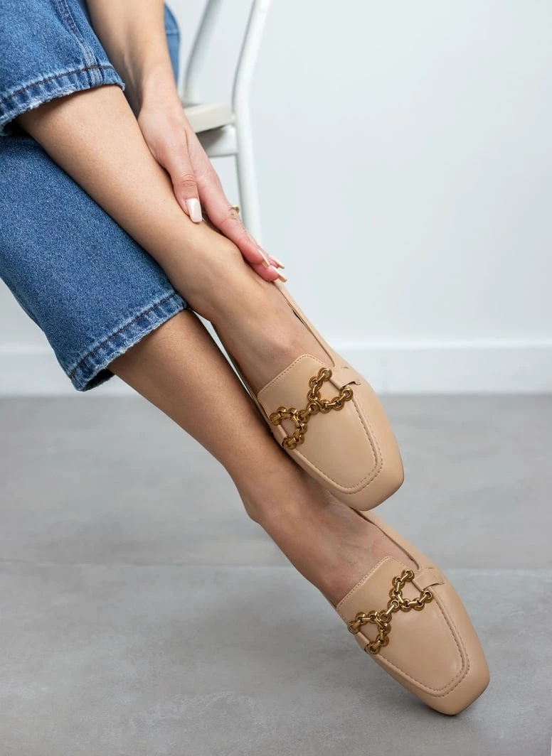 Πολύ καλή προσφορά ✔️ The Fashion Project Loafers σε καρέ γραμμή με εξωτερική ραφή - Πούρο 🥰 3 Πολύ καλή προσφορά ✔️ The Fashion Project Loafers σε καρέ γραμμή με εξωτερική ραφή - Πούρο 🥰