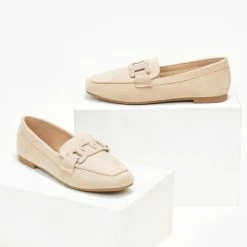 Πολύ καλή προσφορά 🔥 The Fashion Project Loafers Suede με μεταλλικό διακοσμητικό - Μπεζ 👍 -Sneakers Κατάστημα mokasinia suede me metalliko diakosmitiko 107235 lxpv