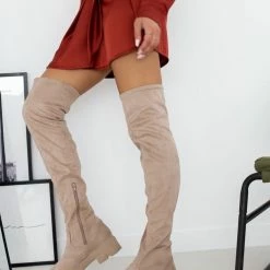 Εξοδος ✔️ The Fashion Project Μπότες Chunky πάνω από το γόνατο - Μπεζ ✨ -Sneakers Κατάστημα mpotes chunky panw apo to gonato 109190 knfm