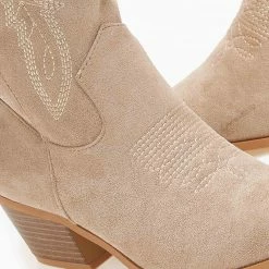 Πολύ καλή προσφορά 🎉 The Fashion Project Μπότες Cowboy με σχέδιο - Τάουπε 😉 -Sneakers Κατάστημα mpotes cowboy me sxedio 109355 l701