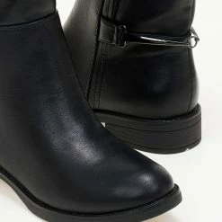 Προϋπολογισμός 😍 The Fashion Project Μπότες ιππασίας με μεταλλικό διακοσμητικό - Μαύρο 🛒 -Sneakers Κατάστημα mpotes flat me metalliko diakosmitiko stoixeio 106252 2td3