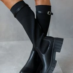 Ολοκαίνουργιο 🤩 The Fashion Project Μπότες κάλτσα με ζωνάκι - Μαύρο 💯 -Sneakers Κατάστημα mpotes kaltsa me zwnaki 106653 y60z