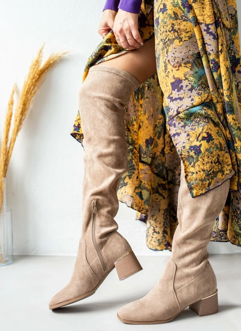 Sneakers Κατάστημα 45 Sneakers Κατάστημα -Sneakers Κατάστημα mpotes panw apo to gonato me metalliki leptomereia 106482 kk04