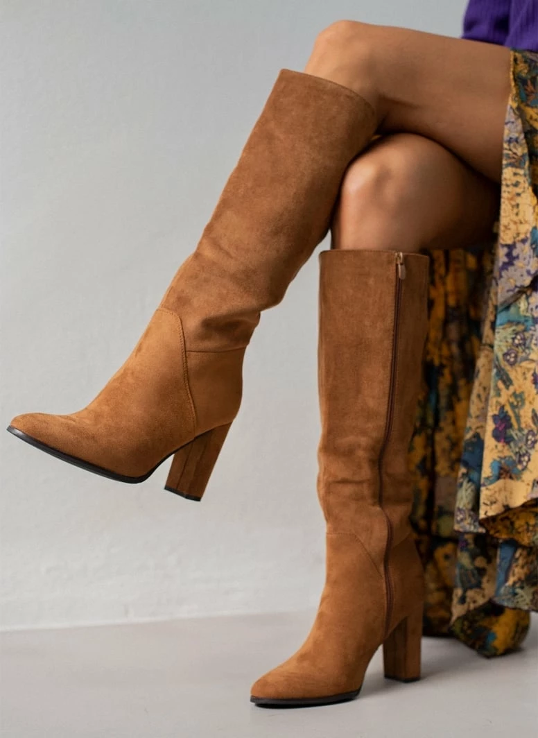 Ολοκαίνουργιο ⌛ The Fashion Project Μπότες Suede με ραφές - Κάμελ 🎁 6 Ολοκαίνουργιο ⌛ The Fashion Project Μπότες Suede με ραφές - Κάμελ 🎁 - Image 4