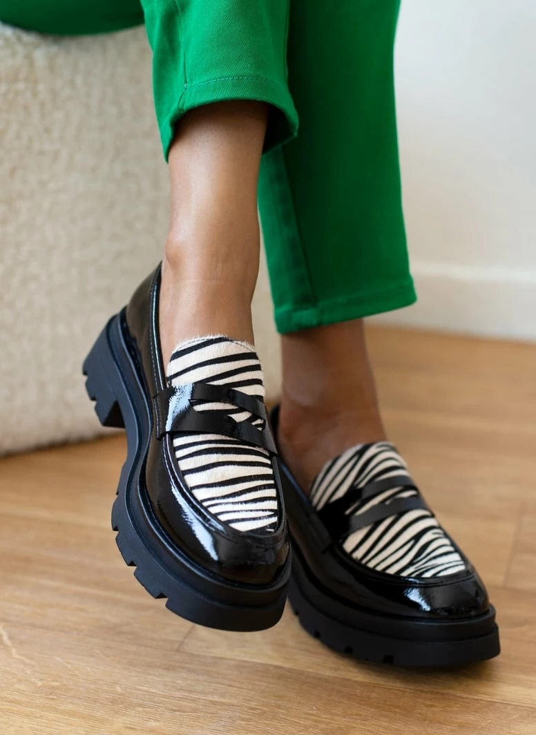 Προώθηση 😍 Xti Footwear Loafers λουστρίνι με οικολογικό Ponyskin Xti 140215 - Zebra 🥰 4 Προώθηση 😍 Xti Footwear Loafers λουστρίνι με οικολογικό Ponyskin Xti 140215 - Zebra 🥰 - Image 2