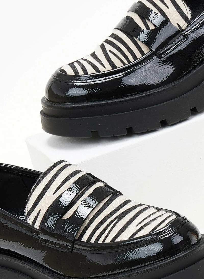 Προώθηση 😍 Xti Footwear Loafers λουστρίνι με οικολογικό Ponyskin Xti 140215 - Zebra 🥰 10 Προώθηση 😍 Xti Footwear Loafers λουστρίνι με οικολογικό Ponyskin Xti 140215 - Zebra 🥰 - Image 8