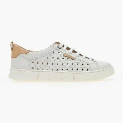 Sneakers Κατάστημα -Sneakers Κατάστημα sneakers dermatina me diatrito sxedio carmela 6856 103573 kxhd