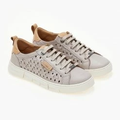 Flash Sale 🌟 Sneakers δερμάτινα με διάτρητο σχέδιο CARMELA 68568 - Πάγου 🥰 -Sneakers Κατάστημα sneakers dermatina me diatrito sxedio carmela 6856 103574 10hl
