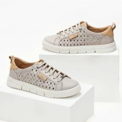 Flash Sale 🌟 Sneakers δερμάτινα με διάτρητο σχέδιο CARMELA 68568 - Πάγου 🥰 -Sneakers Κατάστημα sneakers dermatina me diatrito sxedio carmela 6856 103574 s5i2