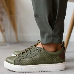 Πολύ καλή προσφορά 💯 Sneakers δερμάτινα με Pattern CARMELA 160214 - Χακί 😍 -Sneakers Κατάστημα sneakers dermatina me pattern carmela 160214 105617 j3ys