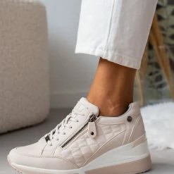 Καλύτερη πώληση ❤️ Xti Footwear 👟 Sneakers Wedges δερματίνη με καπιτονέ σχέδιο Xti 140063 - Μπεζ 🔔 -Sneakers Κατάστημα sneakers dermatini me kapitone sxedio xti 140063 105637 yvfo