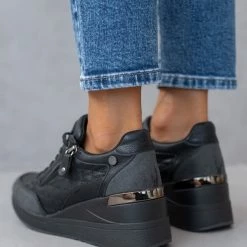 Τοπ 10 ⭐ Xti Footwear 👟 Sneakers Wedges δερματίνη με καπιτονέ σχέδιο Xti 140063 - Μαύρο ⌛ -Sneakers Κατάστημα sneakers wedges dermatini me kapitone sxedio xti 1 106380 1o3y